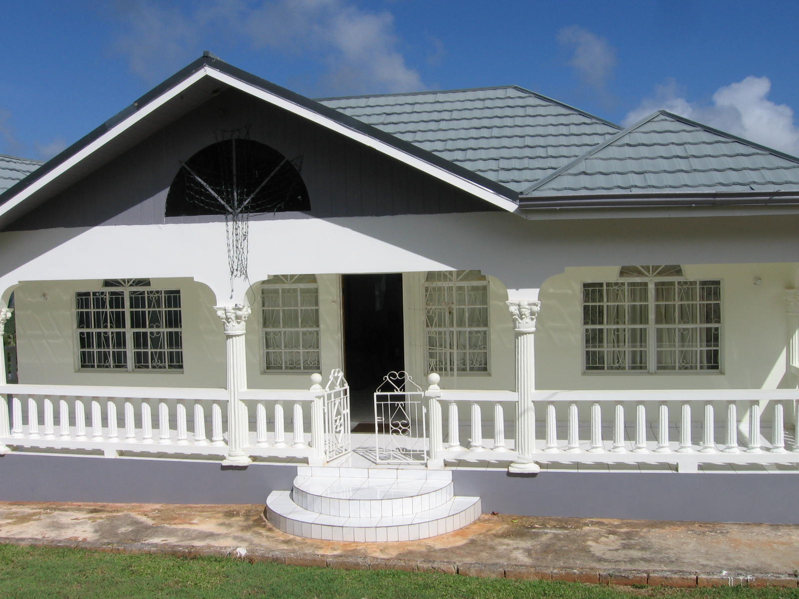 stacie real estate agent jamaica best